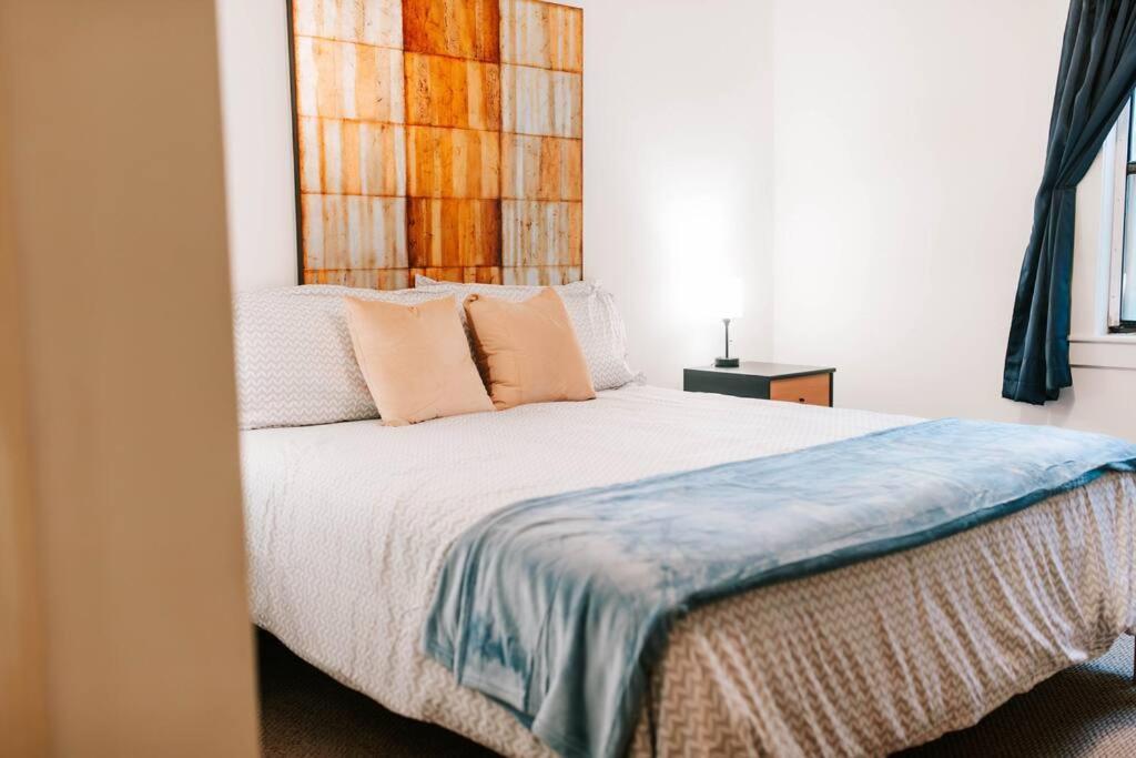 Cozy 3-Bed Athens Getaway, Right Near Uga! Apartment Ngoại thất bức ảnh