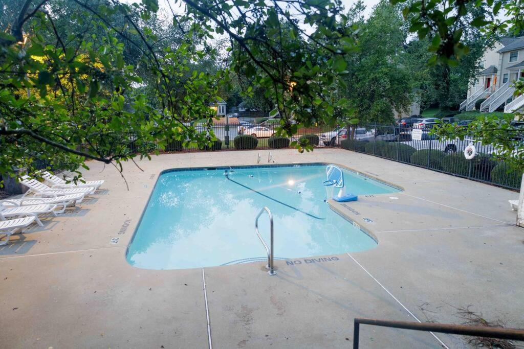 Cozy 3-Bed Athens Getaway, Right Near Uga! Apartment Ngoại thất bức ảnh